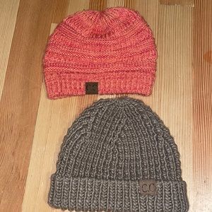 2 CC beanies!
